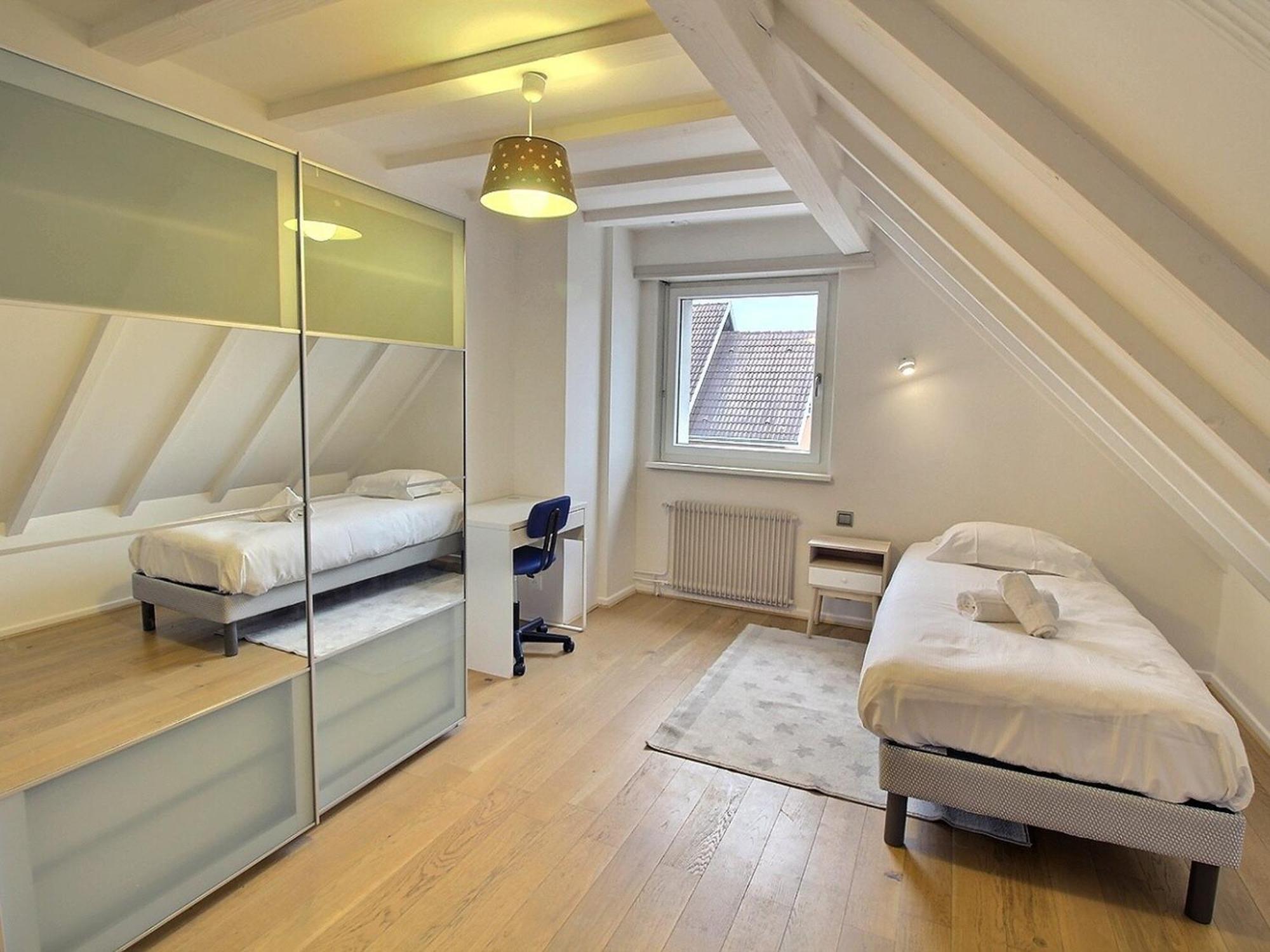 Maison Spacieuse A Colmar, 5 Chambres, Terrasse, Wifi, Parking Gratuit - Fr-1-722-12 Hébergement de vacances